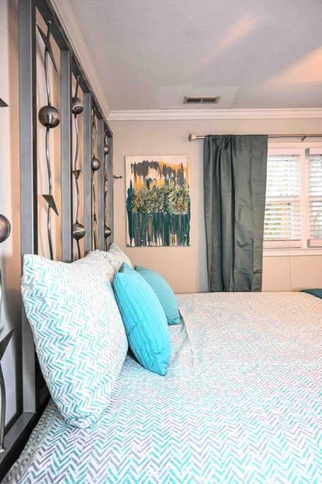 Apartamento Cozy - 2 Bedroom Townhome Getaway - Plaza Midwood *